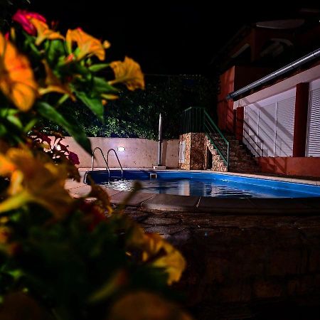 Guesthouse Dila Galovac  Exterior photo