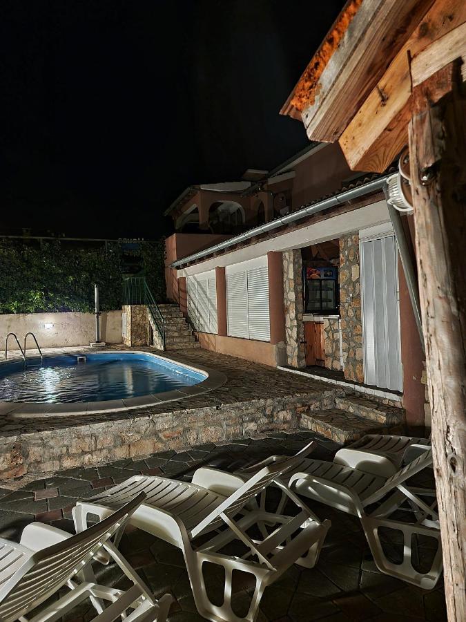 Guesthouse Dila Galovac  Exterior photo