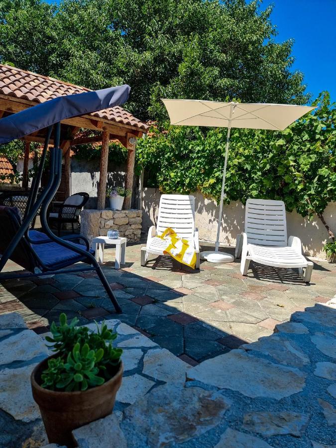 Guesthouse Dila Galovac  Exterior photo